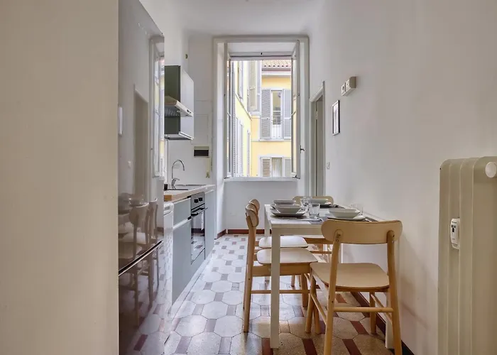 Joivy Mauri - Cosy Flats Near The Duomo * 밀라노