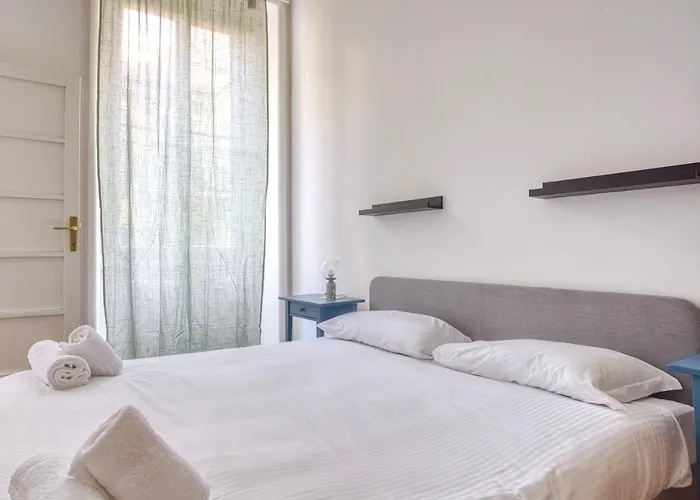 Joivy Mauri - Cosy Flats Near The Duomo *