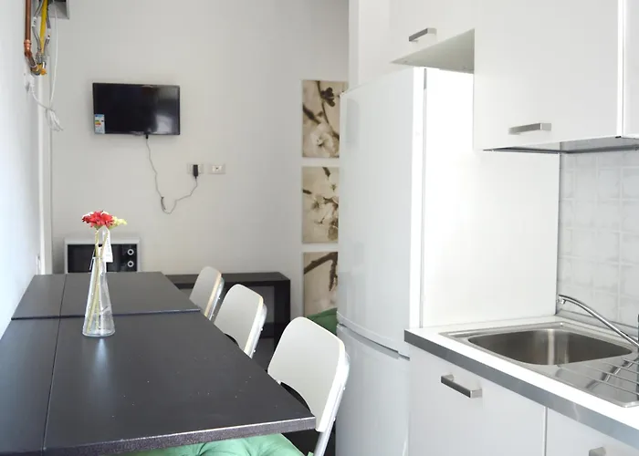 Joivy Mauri - Cosy Flats Near The Duomo * 밀라노