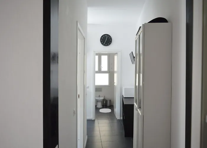 Joivy Mauri - Cosy Flats Near The Duomo *