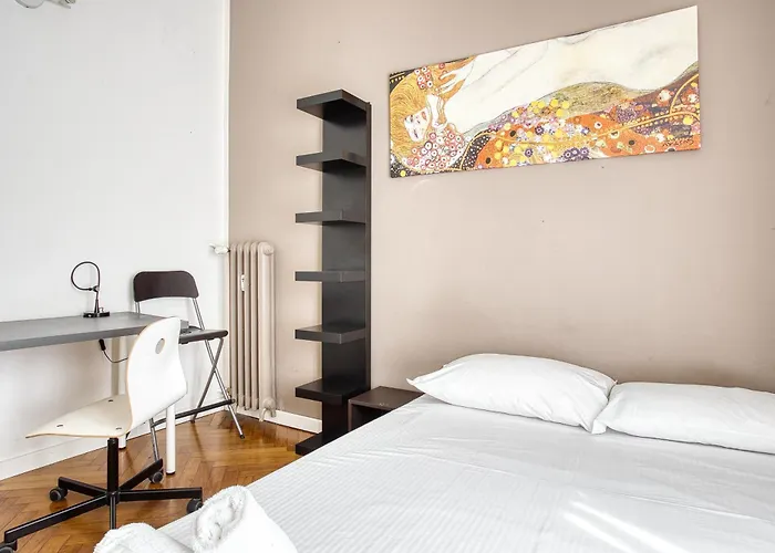Joivy Mauri - Cosy Flats Near The Duomo * 밀라노